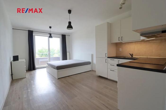 Pronájem bytu 1+kk, Praha - Letňany, Štanderova, 35 m2