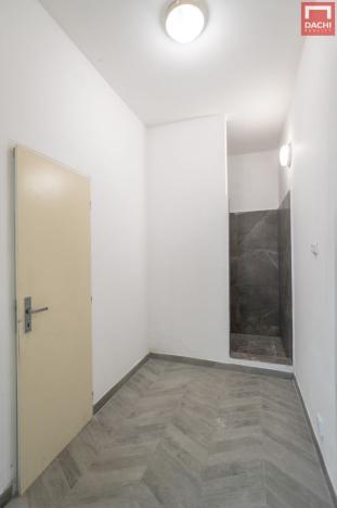 Pronájem skladu, Prostějov, Floriánské nám., 390 m2