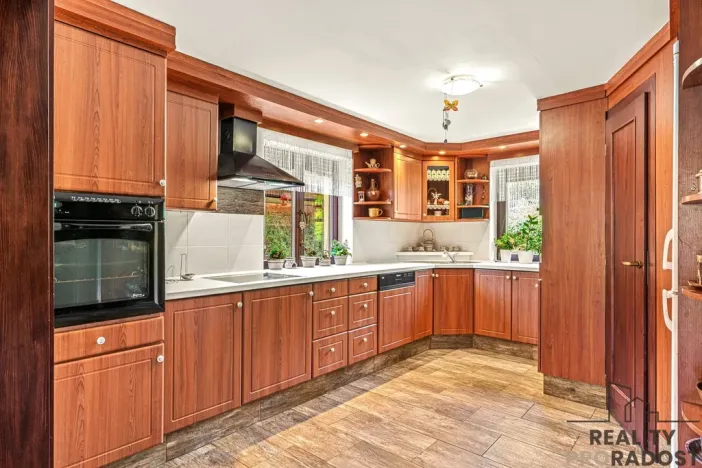 Prodej rodinného domu, Králův Dvůr - Křižatky, 240 m2