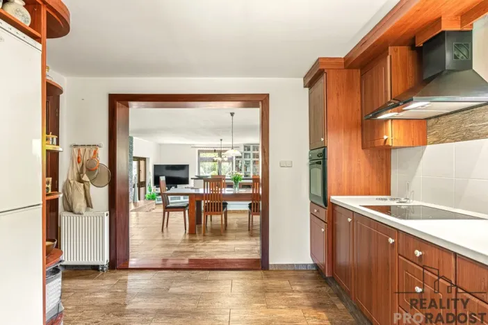 Prodej rodinného domu, Králův Dvůr - Křižatky, 240 m2