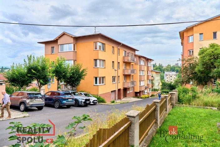 Prodej bytu 4+1, Karlovy Vary - Drahovice, Zbrojnická, 140 m2