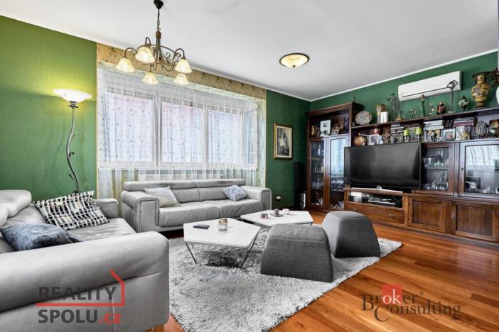 Prodej bytu 4+1, Karlovy Vary - Drahovice, Zbrojnická, 140 m2