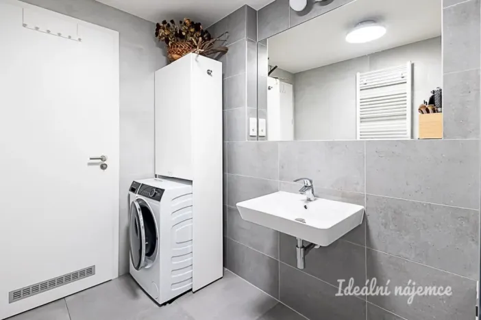 Pronájem bytu 3+kk, Praha - Hloubětín, Waltariho, 75 m2