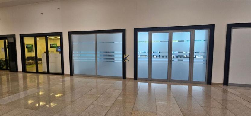 Pronájem obchodního prostoru, Praha - Ruzyně, Aviatická, 253 m2