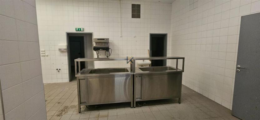 Pronájem obchodního prostoru, Praha - Ruzyně, Aviatická, 619 m2