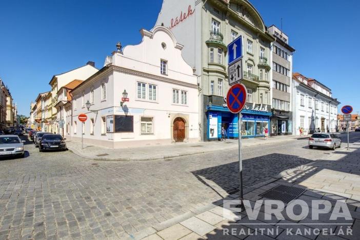 Pronájem bytu 3+1, Plzeň - Vnitřní Město, Františkánská, 95 m2
