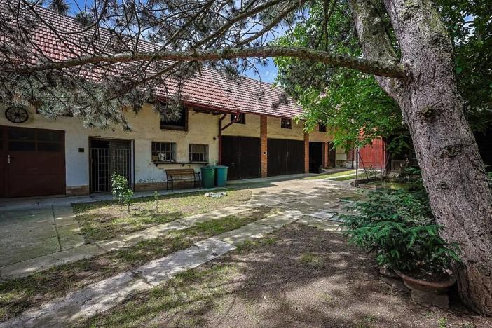 Prodej rodinného domu, Hajany, 158 m2