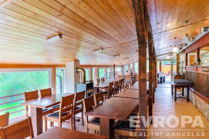 Prodej restaurace, Lety, Na skalkách, 270 m2