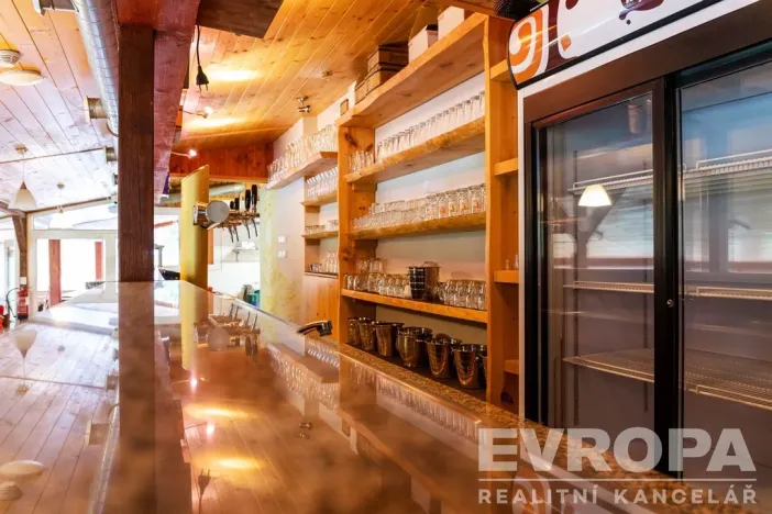 Prodej restaurace, Lety, Na skalkách, 270 m2