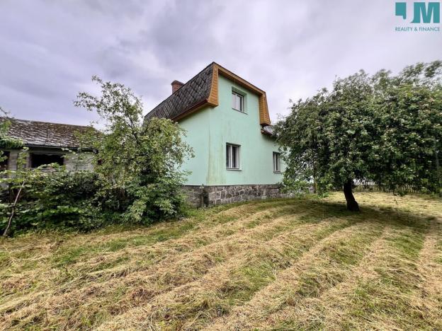 Prodej podílu 1/2 chalupy, Vápenná, 150 m2