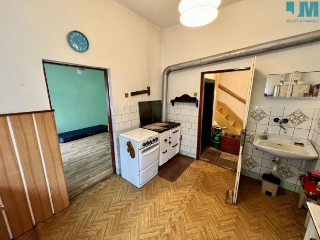 Prodej podílu 1/2 chalupy, Vápenná, 150 m2