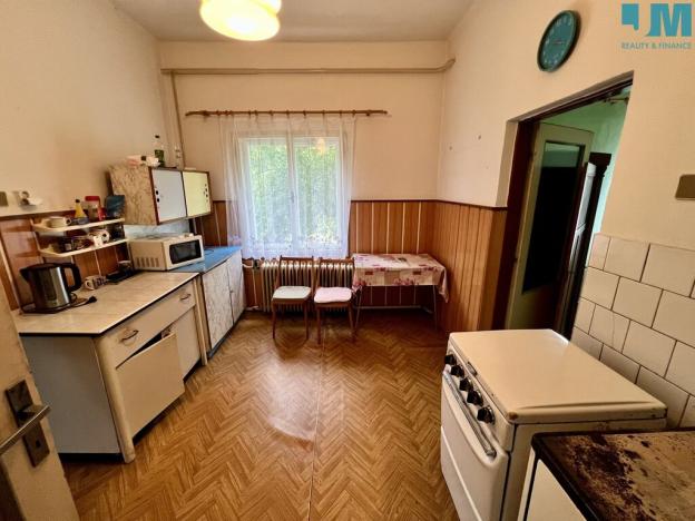 Prodej podílu 1/2 chalupy, Vápenná, 150 m2