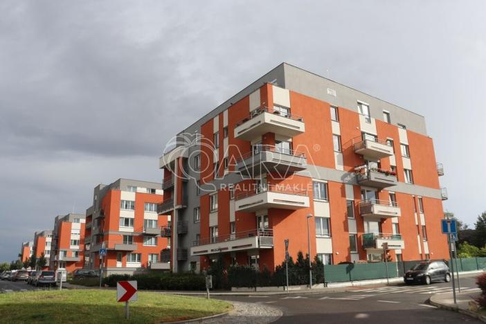 Pronájem bytu 2+kk, Praha, Sazovická, 48 m2