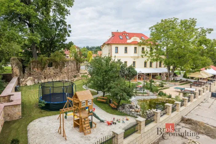 Prodej ubytování, Jičín - Sedličky, 786 m2