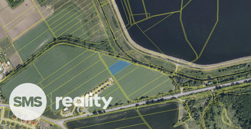 Prodej pole, Milovice, 3519 m2