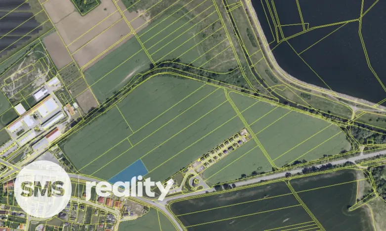 Prodej komerčního pozemku, Milovice, 4340 m2