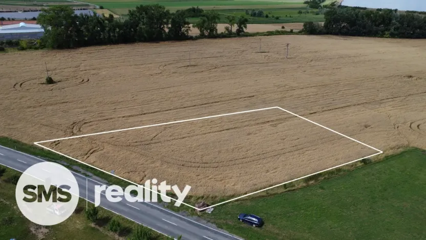 Prodej komerčního pozemku, Milovice, 4340 m2