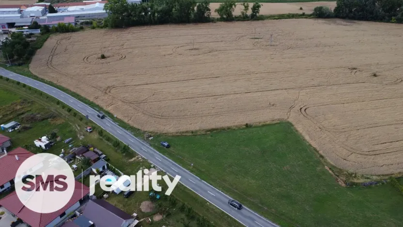 Prodej komerčního pozemku, Milovice, 4340 m2