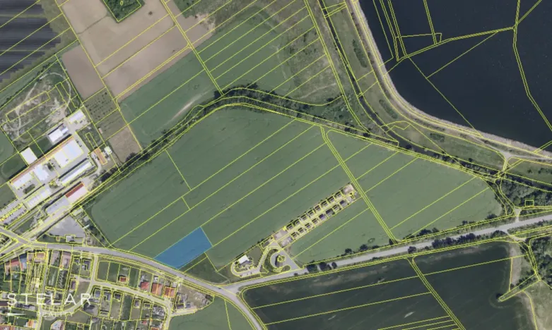 Prodej komerčního pozemku, Milovice, 4340 m2