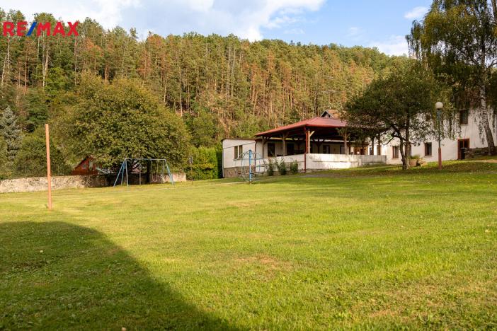 Prodej komerčního pozemku, Podhradí nad Dyjí, 7022 m2