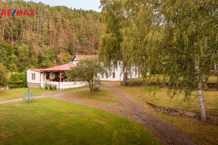 Prodej komerčního pozemku, Podhradí nad Dyjí, 7022 m2