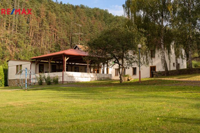 Prodej komerčního pozemku, Podhradí nad Dyjí, 7022 m2