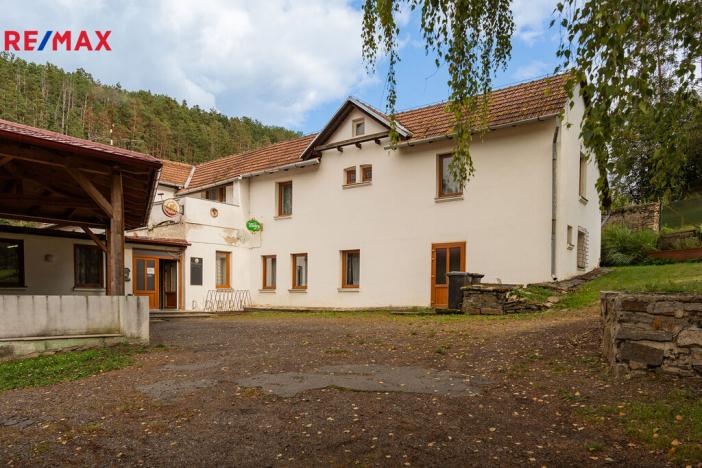 Prodej komerčního pozemku, Podhradí nad Dyjí, 7022 m2