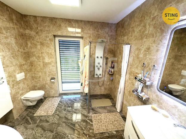 Prodej rodinného domu, Lišov, 160 m2