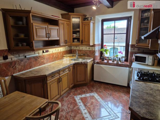 Prodej rodinného domu, Velešín, náměstí J. V. Kamarýta, 130 m2