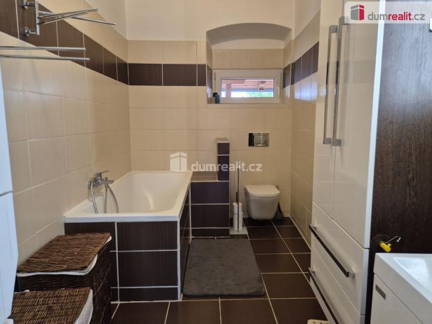 Prodej rodinného domu, Velešín, náměstí J. V. Kamarýta, 130 m2