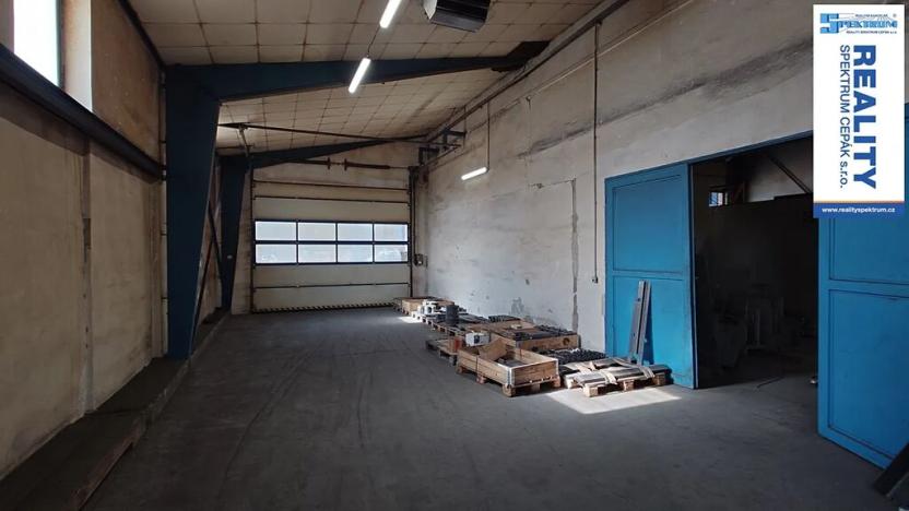 Pronájem skladu, Lišov, Hůrecká, 1768 m2