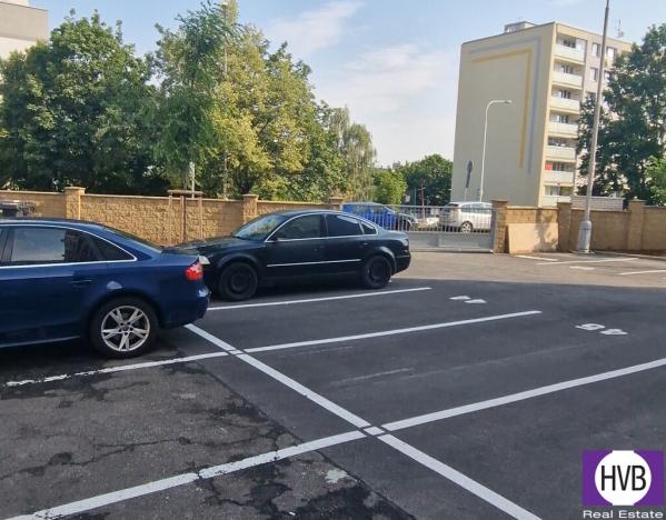 Pronájem garážového stání, Praha, Čenětická, 13 m2