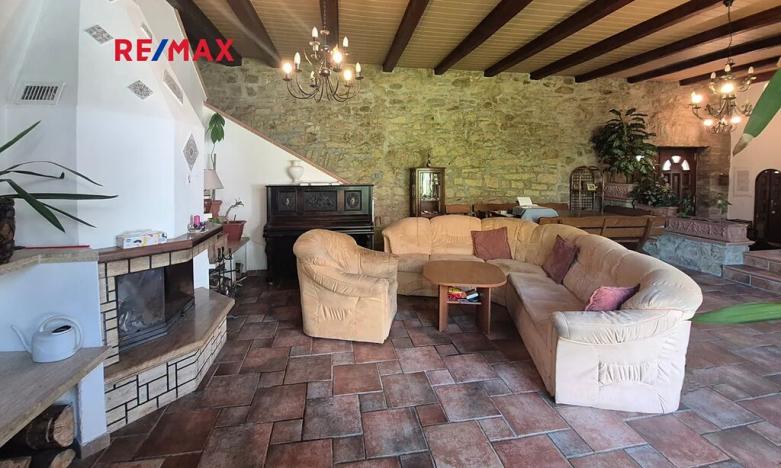 Prodej rodinného domu, Janůvky, 457 m2