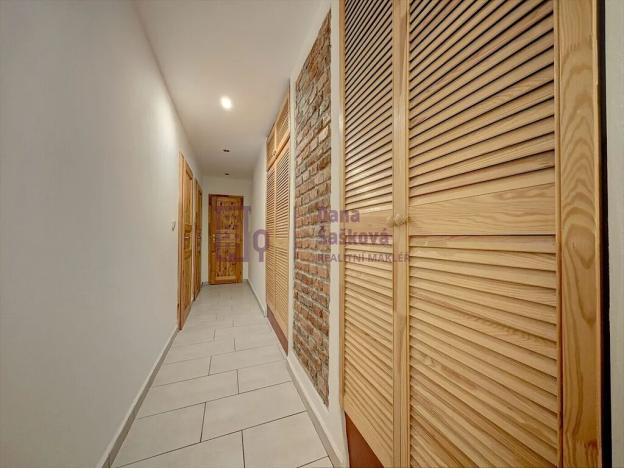 Prodej bytu 4+1, Jindřichův Hradec, Stará cesta, 132 m2