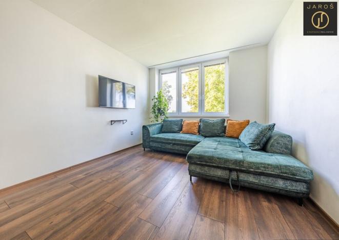 Prodej bytu 2+1, Kounov, 53 m2