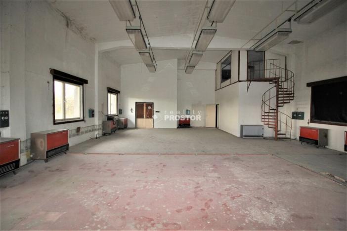 Pronájem skladu, Nučice, K Desítce, 400 m2