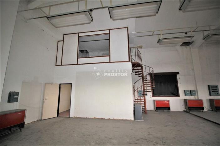 Pronájem skladu, Nučice, K Desítce, 400 m2