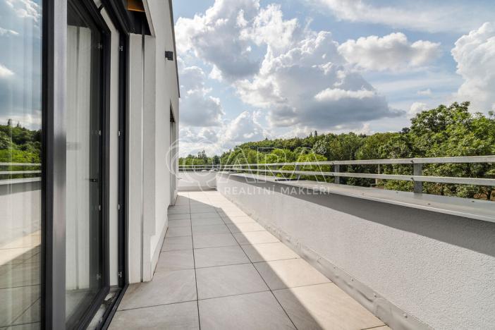 Prodej bytu 3+kk, Praha - Vysočany, Spojovací, 79 m2