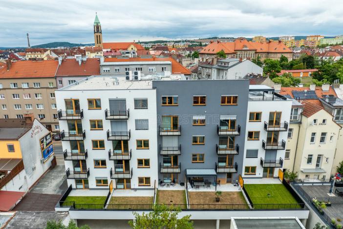 Pronájem bytu 1+kk, Plzeň, Slovanská, 31 m2