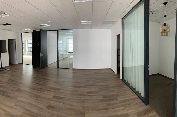 Pronájem kanceláře, Brno, Škrobárenská, 1233 m2