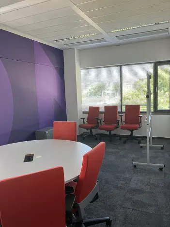 Pronájem kanceláře, Brno, Holandská, 872 m2