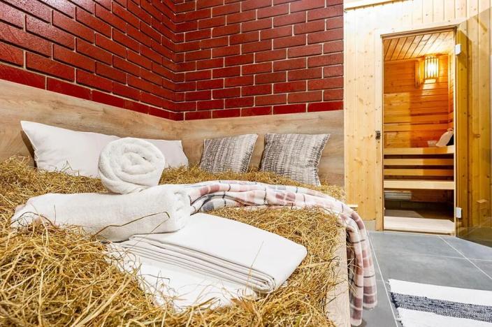 Prodej obchodního prostoru, Praha - Malá Strana, Zborovská, 333 m2