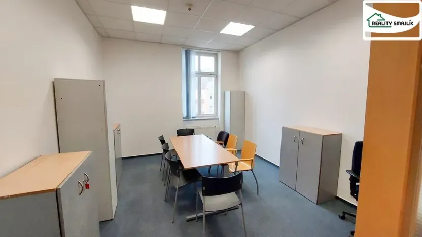 Pronájem kanceláře, Cheb, Májová, 19 m2