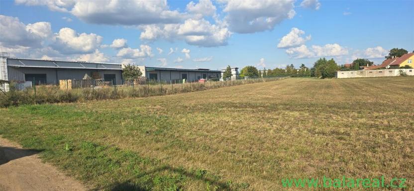 Prodej pole, Šlapanice, 2007 m2