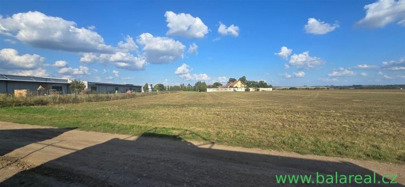 Prodej pole, Šlapanice, 2007 m2
