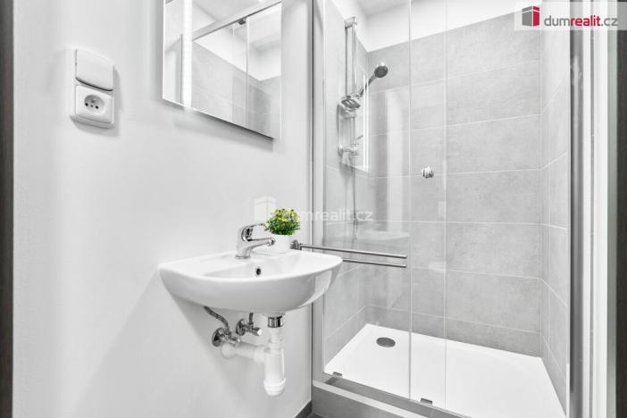 Prodej obchodního prostoru, Chodov, Revoluční, 35 m2