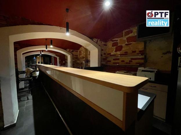 Pronájem restaurace, Plzeň, Veleslavínova, 325 m2