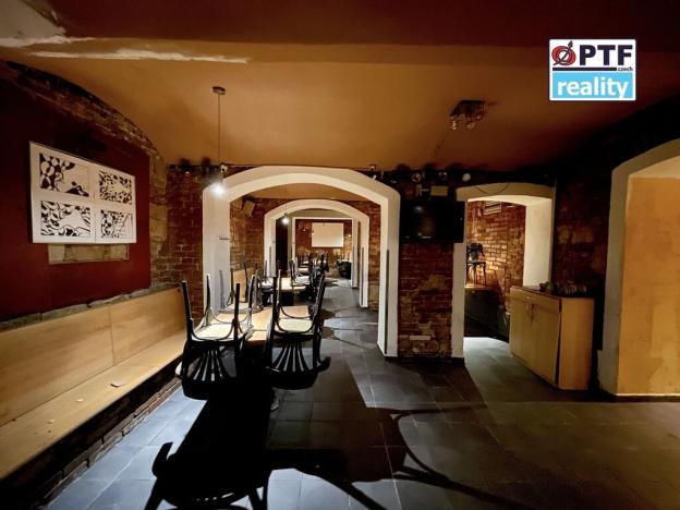 Pronájem restaurace, Plzeň, Veleslavínova, 325 m2