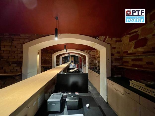Pronájem restaurace, Plzeň, Veleslavínova, 325 m2
