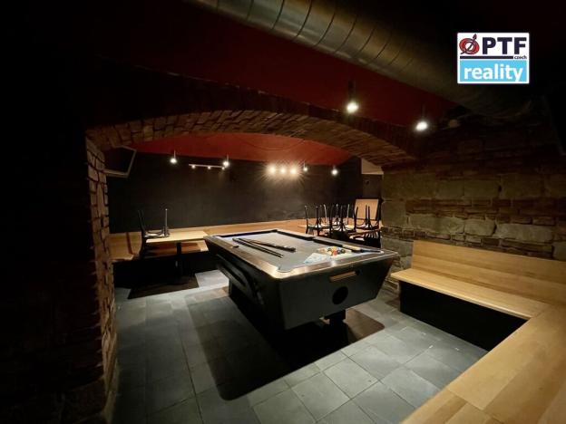 Pronájem restaurace, Plzeň, Veleslavínova, 325 m2